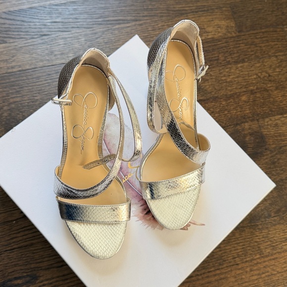 Jessica Simpson heels - Picture 4 of 4